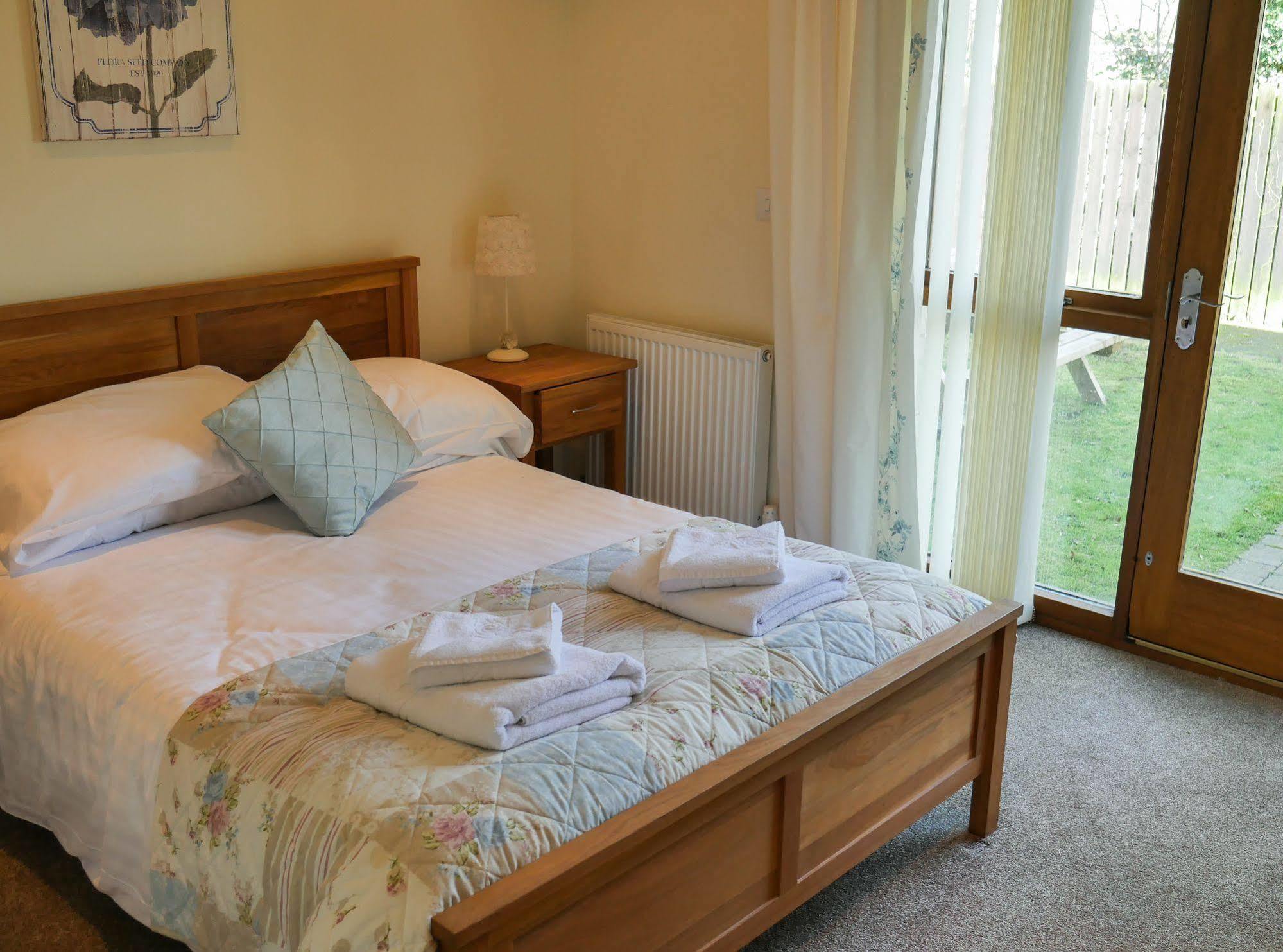 Tewitfield Marina Apartamento Carnforth Exterior foto