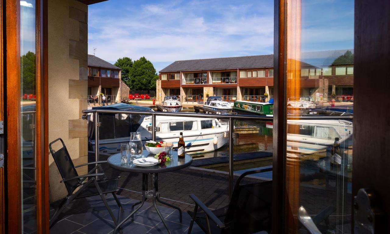 Tewitfield Marina Apartamento Carnforth Exterior foto