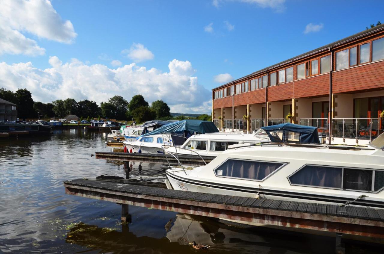 Tewitfield Marina Apartamento Carnforth Exterior foto
