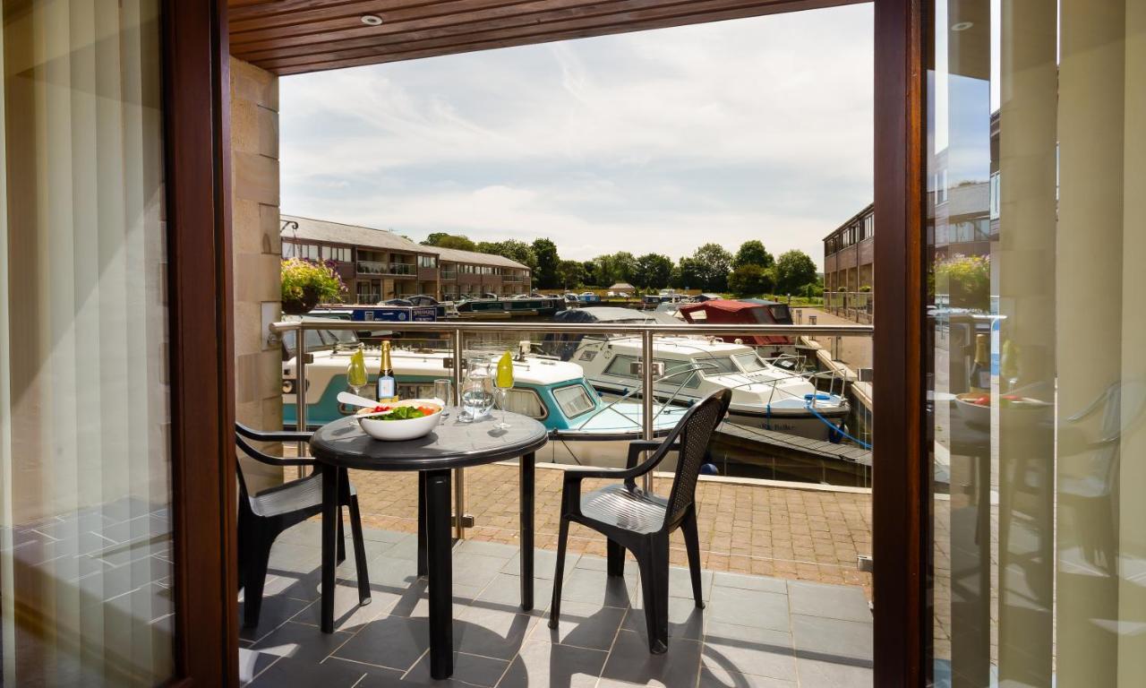 Tewitfield Marina Apartamento Carnforth Exterior foto